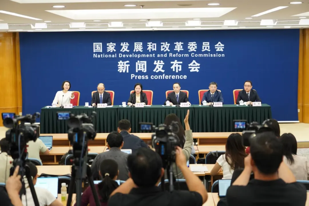 发布会1.webp